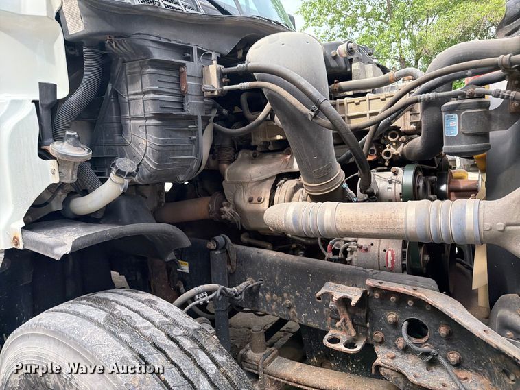 image for item FK0254 2012 Freightliner Cascadia semi truck