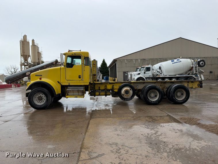 image for item FK0270 2005 Kenworth W900 truck cab and chassis