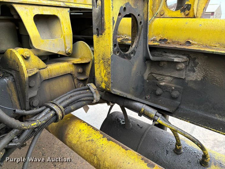 image for item FK0270 2005 Kenworth W900 truck cab and chassis