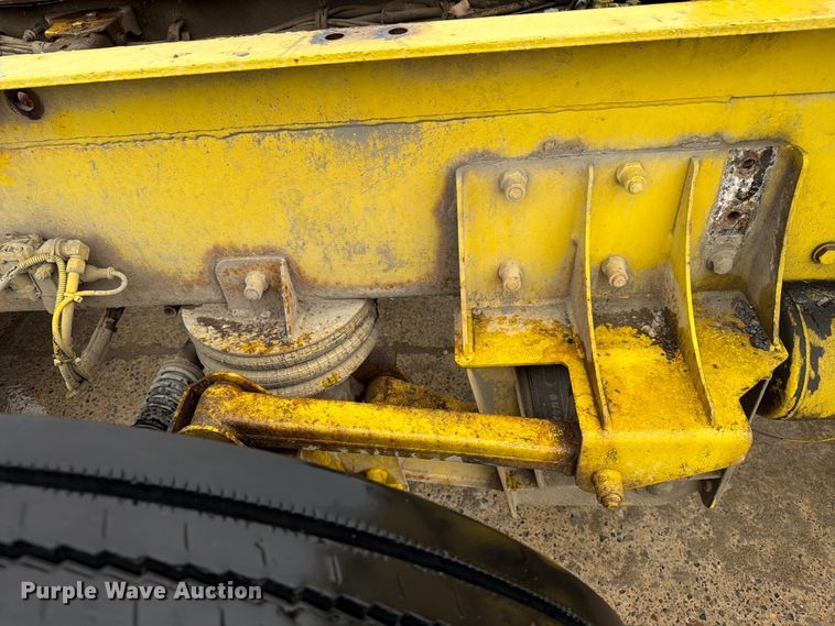 image for item FK0270 2005 Kenworth W900 truck cab and chassis