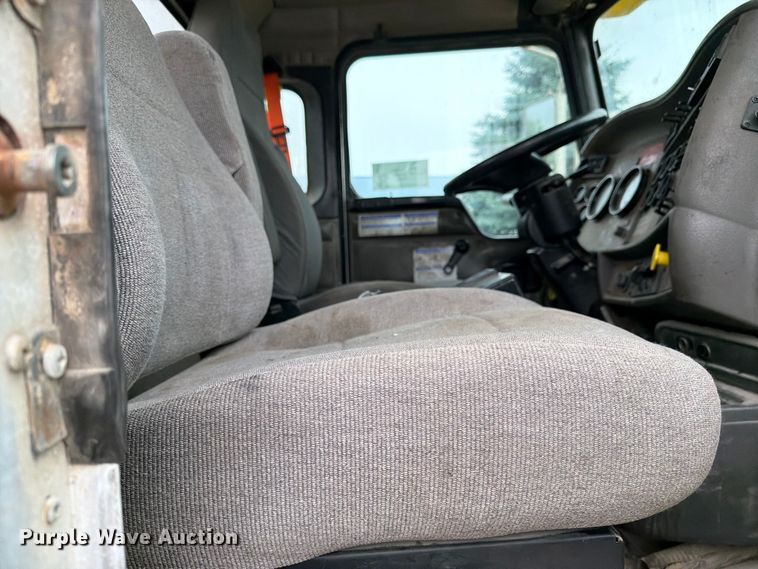 image for item FK0270 2005 Kenworth W900 truck cab and chassis