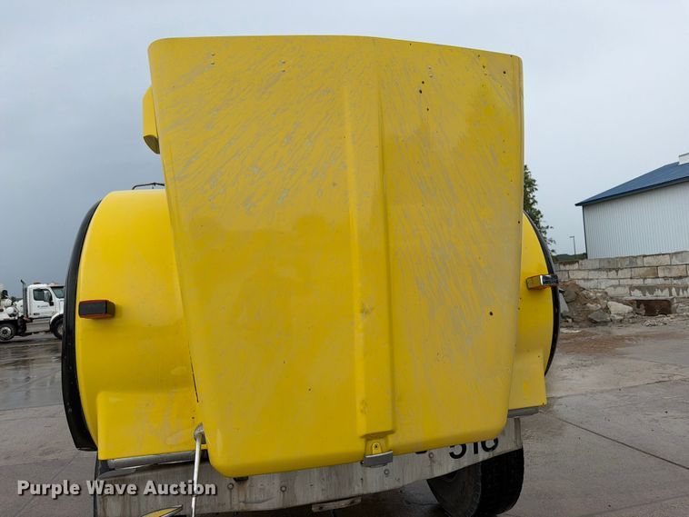 image for item FK0270 2005 Kenworth W900 truck cab and chassis