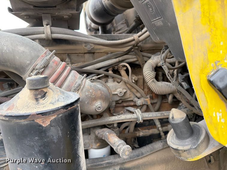 image for item FK0270 2005 Kenworth W900 truck cab and chassis