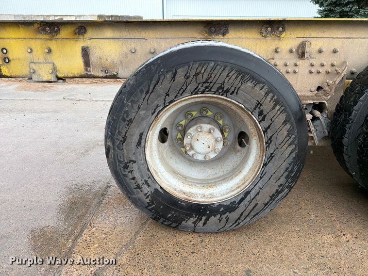 image for item FK0270 2005 Kenworth W900 truck cab and chassis