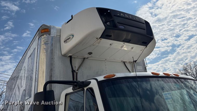 image for item FK1081 2004 International 4300  refrigerated truck