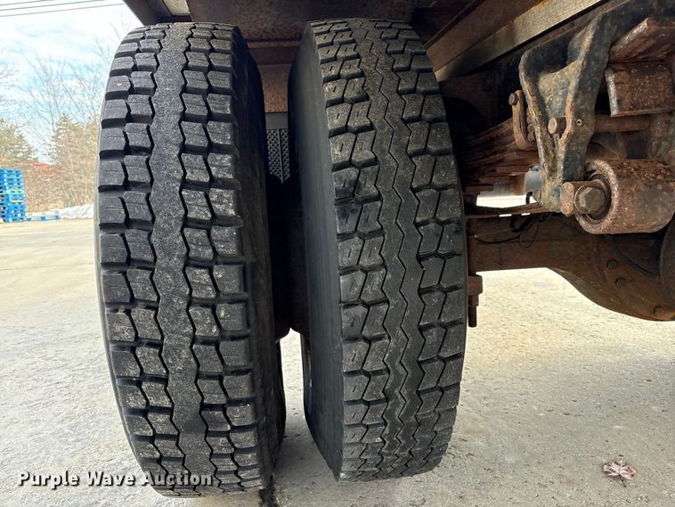 image for item FK1081 2004 International 4300  refrigerated truck