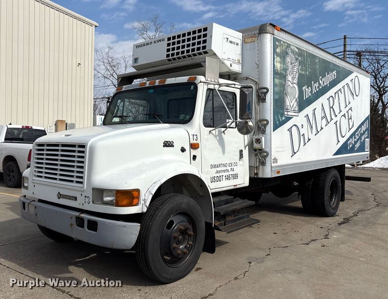 image for item FK1082 2001 International 4700 refrigerated truck