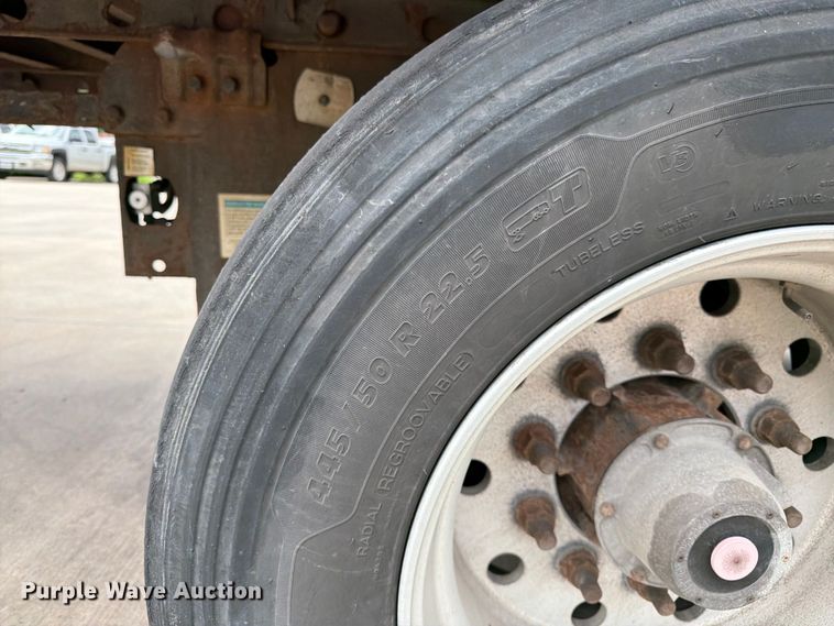 image for item FK3029 2008 Utility Trailers dry van trailer