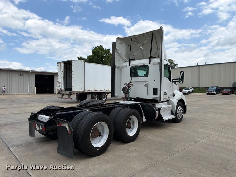 image for item FK3030 2016 Kenworth T680 semi truck