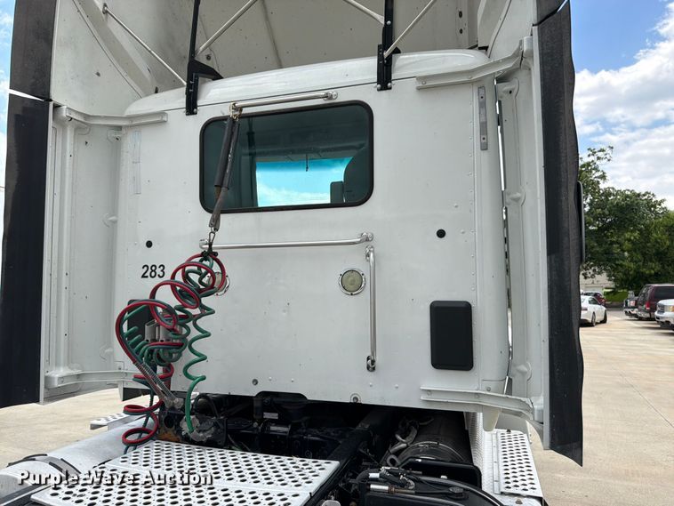 image for item FK3030 2016 Kenworth T680 semi truck