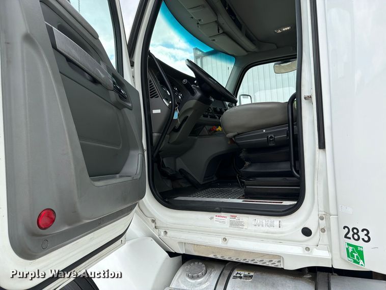 image for item FK3030 2016 Kenworth T680 semi truck