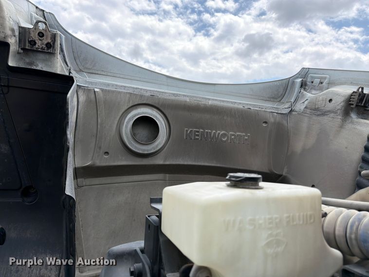 image for item FK3030 2016 Kenworth T680 semi truck