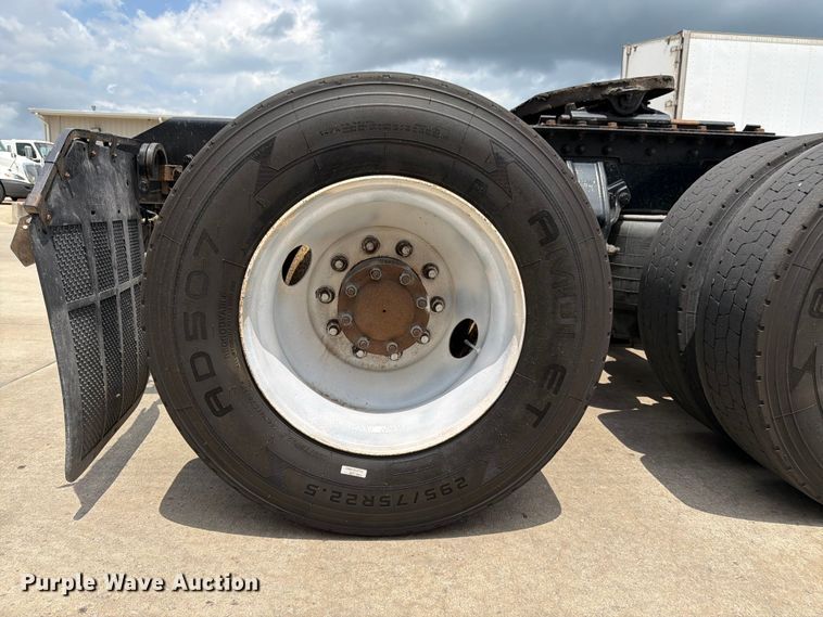 image for item FK3030 2016 Kenworth T680 semi truck