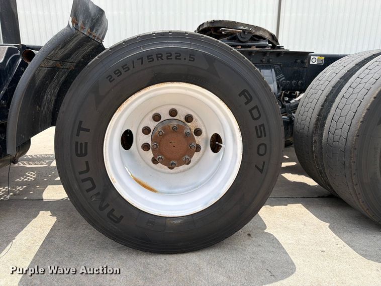image for item FK3030 2016 Kenworth T680 semi truck
