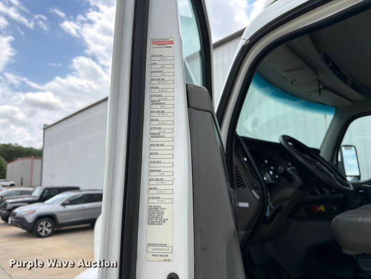 image for item FK3030 2016 Kenworth T680 semi truck