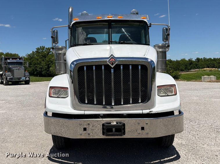 image for item FK3039 2018 International HX620 semi truck