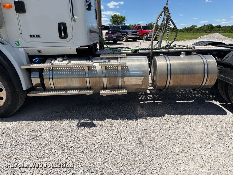 image for item FK3039 2018 International HX620 semi truck