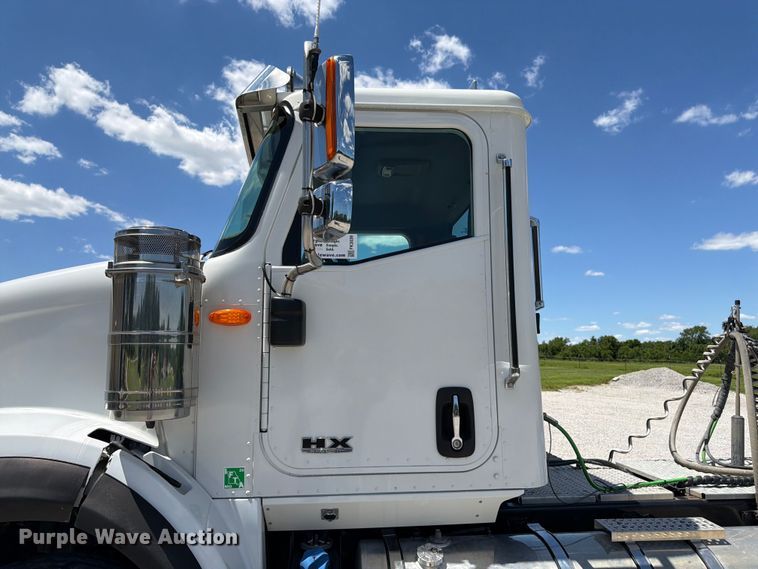 image for item FK3039 2018 International HX620 semi truck