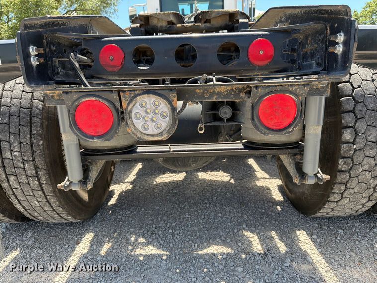 image for item FK3039 2018 International HX620 semi truck