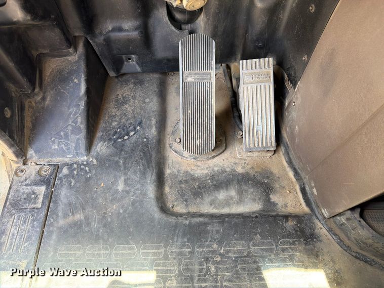 image for item FK3039 2018 International HX620 semi truck