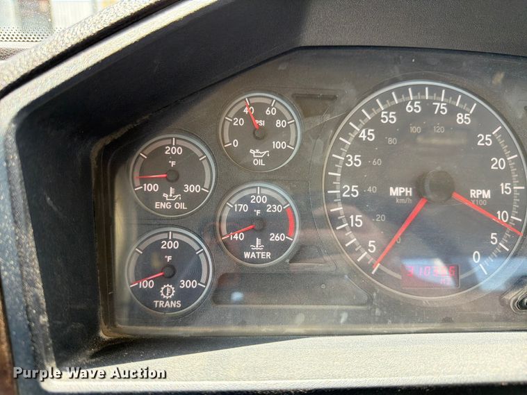 image for item FK3039 2018 International HX620 semi truck