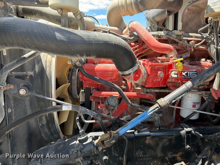 image for item FK3039 2018 International HX620 semi truck