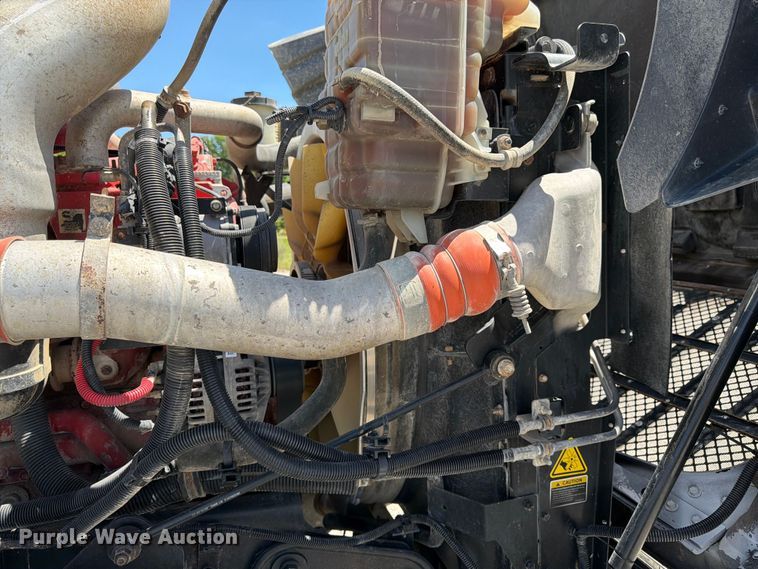 image for item FK3039 2018 International HX620 semi truck