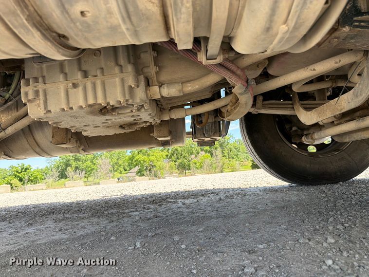 image for item FK3039 2018 International HX620 semi truck