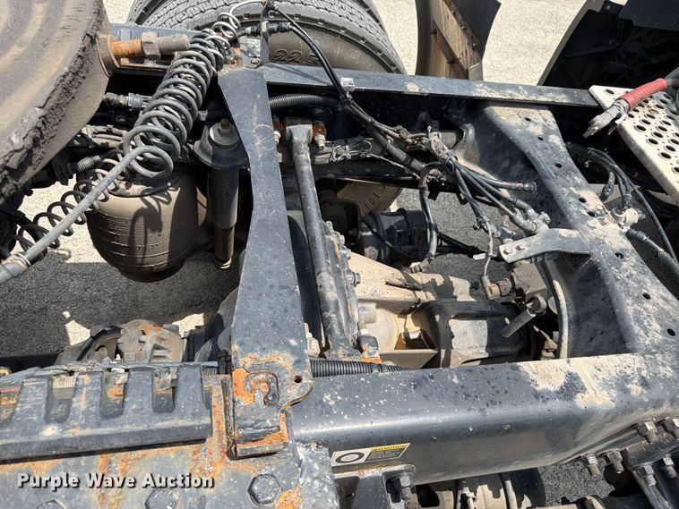 image for item FK3089 2022 Kenworth T680 semi truck