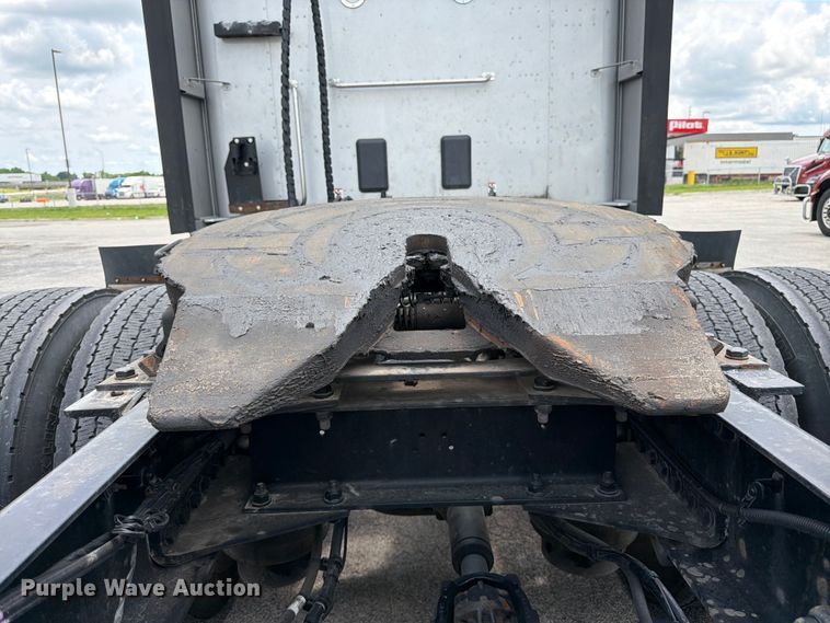 image for item FK3089 2022 Kenworth T680 semi truck