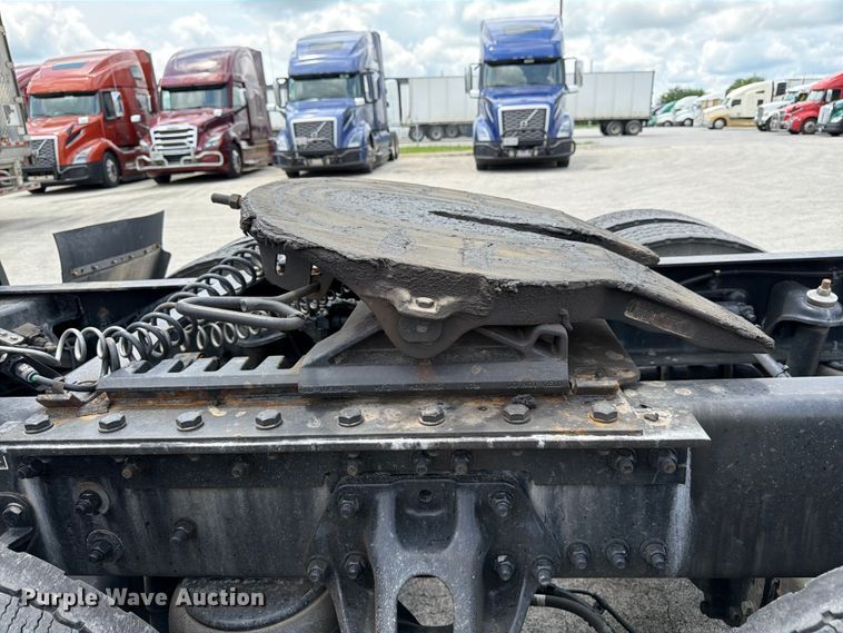 image for item FK3089 2022 Kenworth T680 semi truck