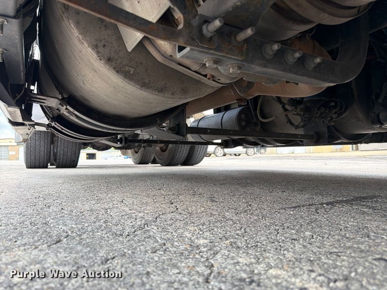 image for item FK3089 2022 Kenworth T680 semi truck