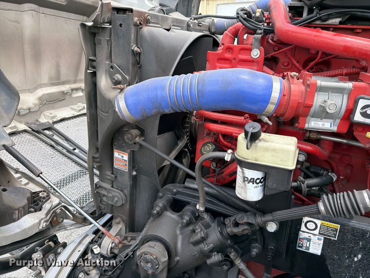 image for item FK3089 2022 Kenworth T680 semi truck