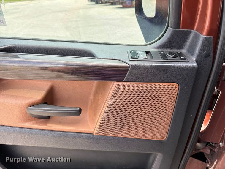 image for item FK3090 2019 Freightliner Cascadia semi truck
