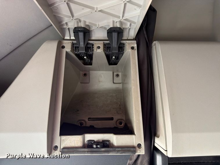 image for item FK3090 2019 Freightliner Cascadia semi truck