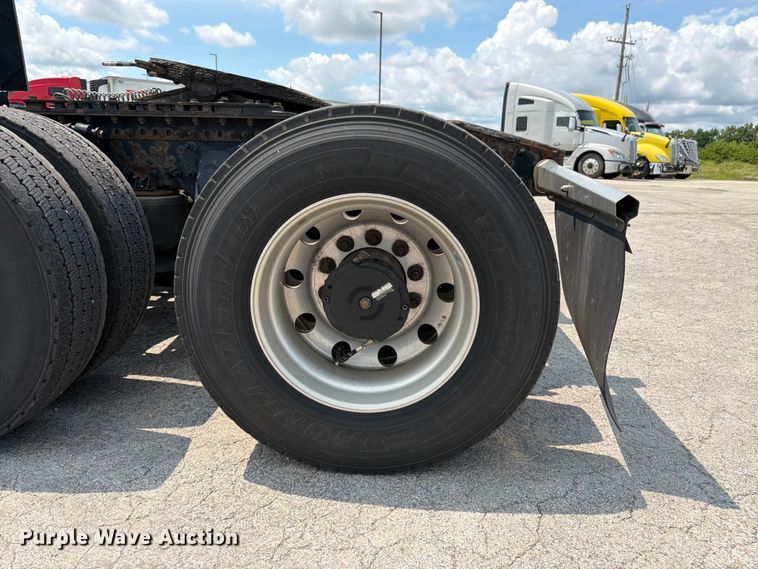 image for item FK3090 2019 Freightliner Cascadia semi truck