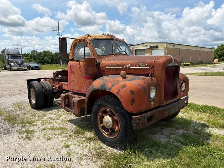 image for item FK3091 1942 Mack  B42 semi truck