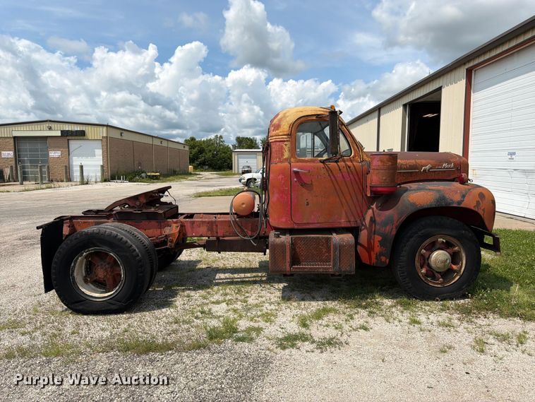 image for item FK3091 1942 Mack  B42 semi truck