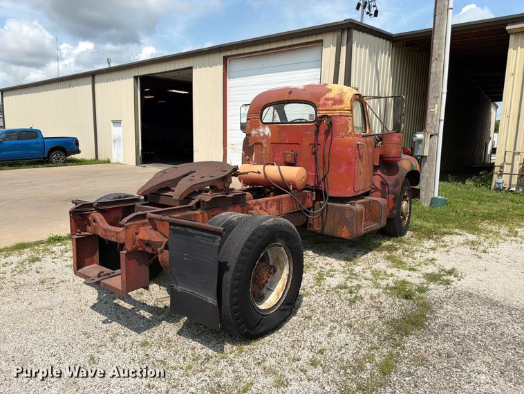 image for item FK3091 1942 Mack  B42 semi truck