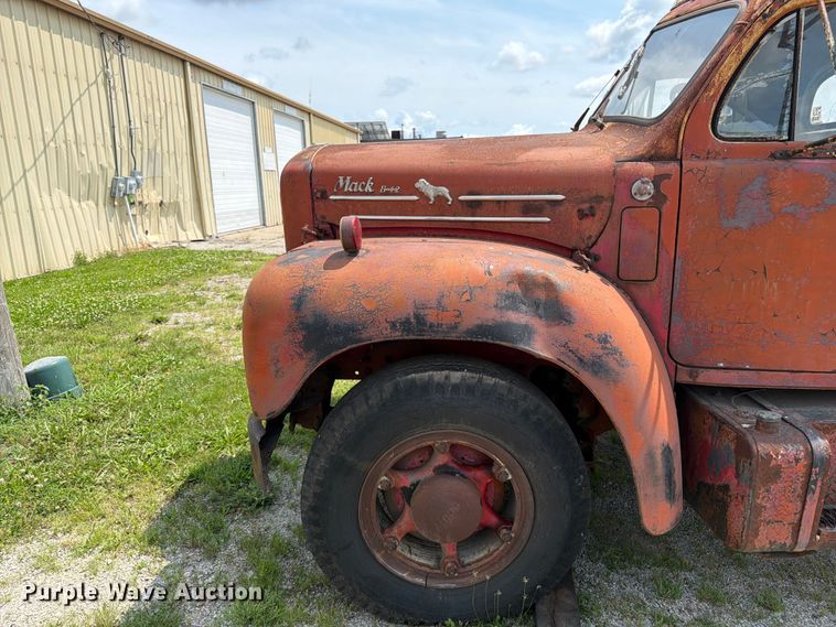image for item FK3091 1942 Mack  B42 semi truck