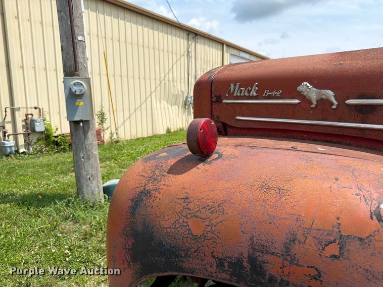 image for item FK3091 1942 Mack  B42 semi truck