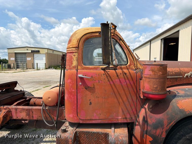image for item FK3091 1942 Mack  B42 semi truck