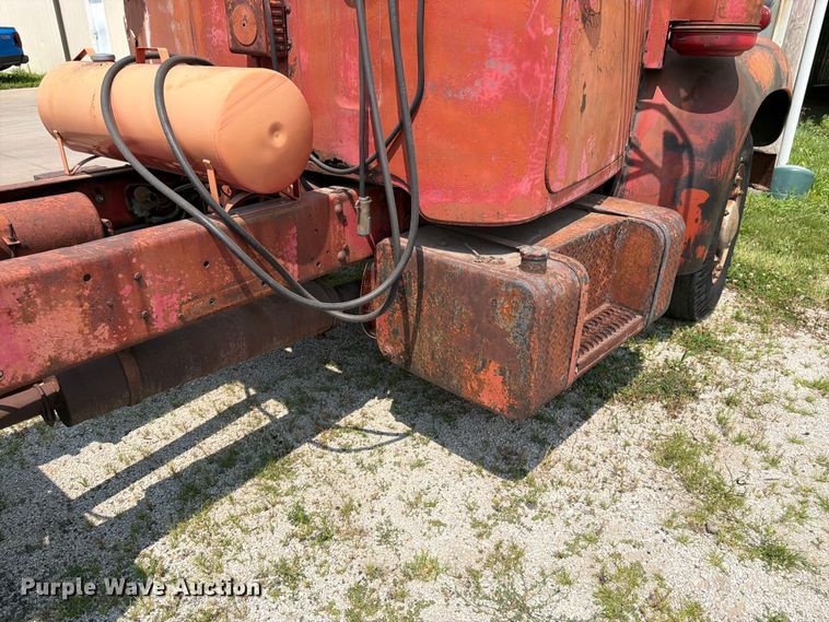 image for item FK3091 1942 Mack  B42 semi truck