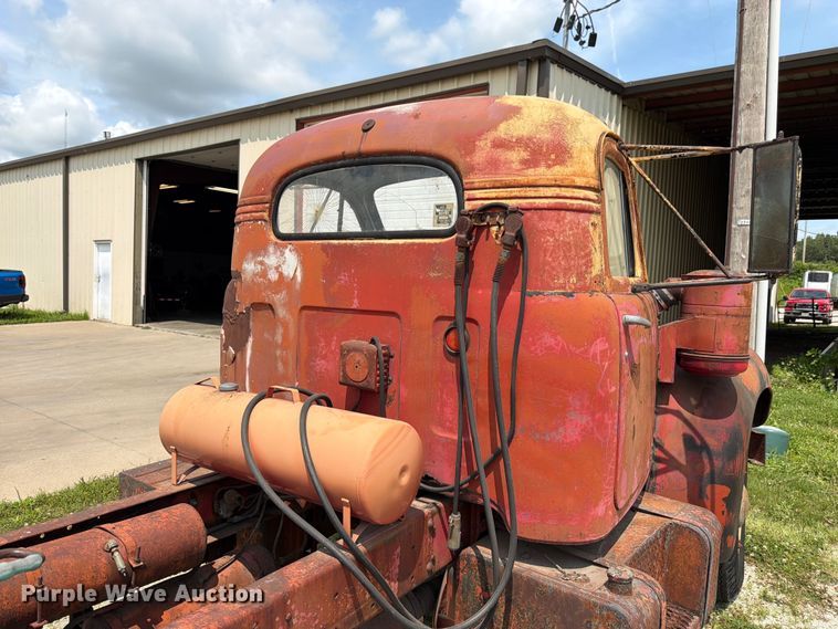 image for item FK3091 1942 Mack  B42 semi truck