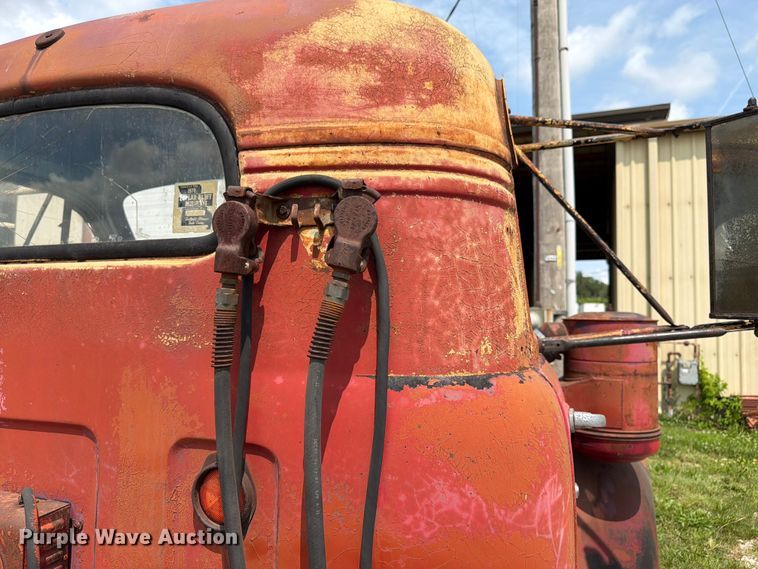 image for item FK3091 1942 Mack  B42 semi truck