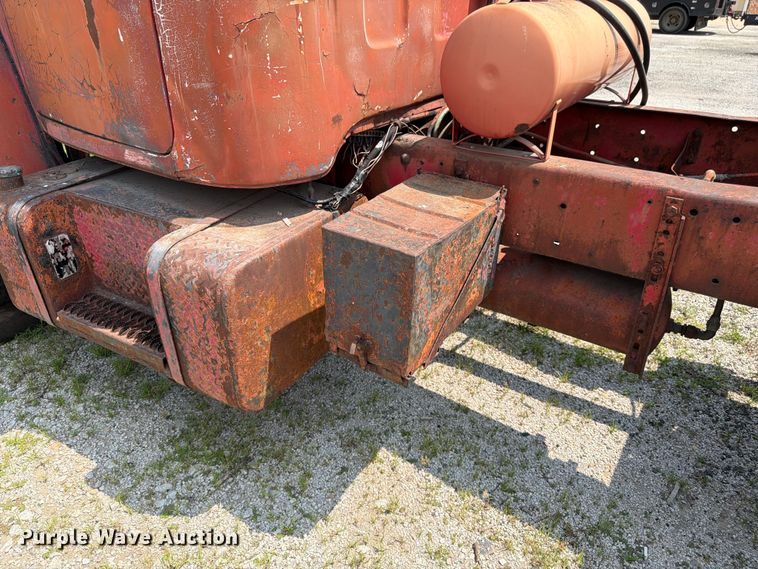 image for item FK3091 1942 Mack  B42 semi truck