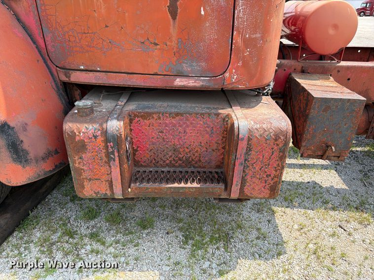 image for item FK3091 1942 Mack  B42 semi truck