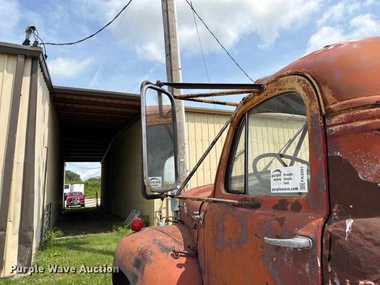 image for item FK3091 1942 Mack  B42 semi truck