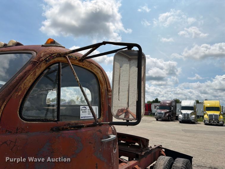 image for item FK3091 1942 Mack  B42 semi truck