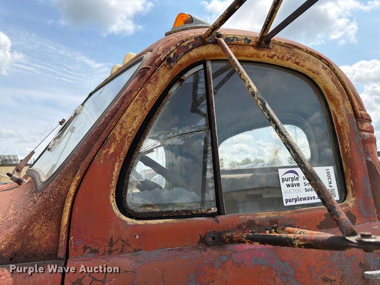 image for item FK3091 1942 Mack  B42 semi truck